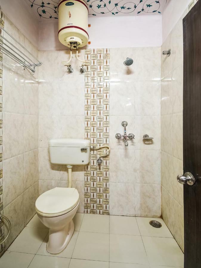 Oyo 48665 Kesar Palace Amer Exterior foto